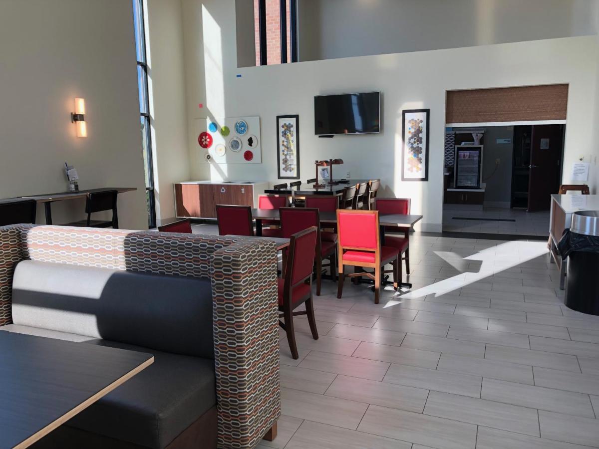 Holiday Inn Express Hotel & Suites Franklin By Ihg Dış mekan fotoğraf